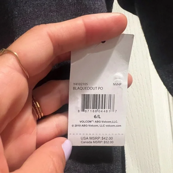 Boys 6L Volcom Hoodie - Picture 2 of 6